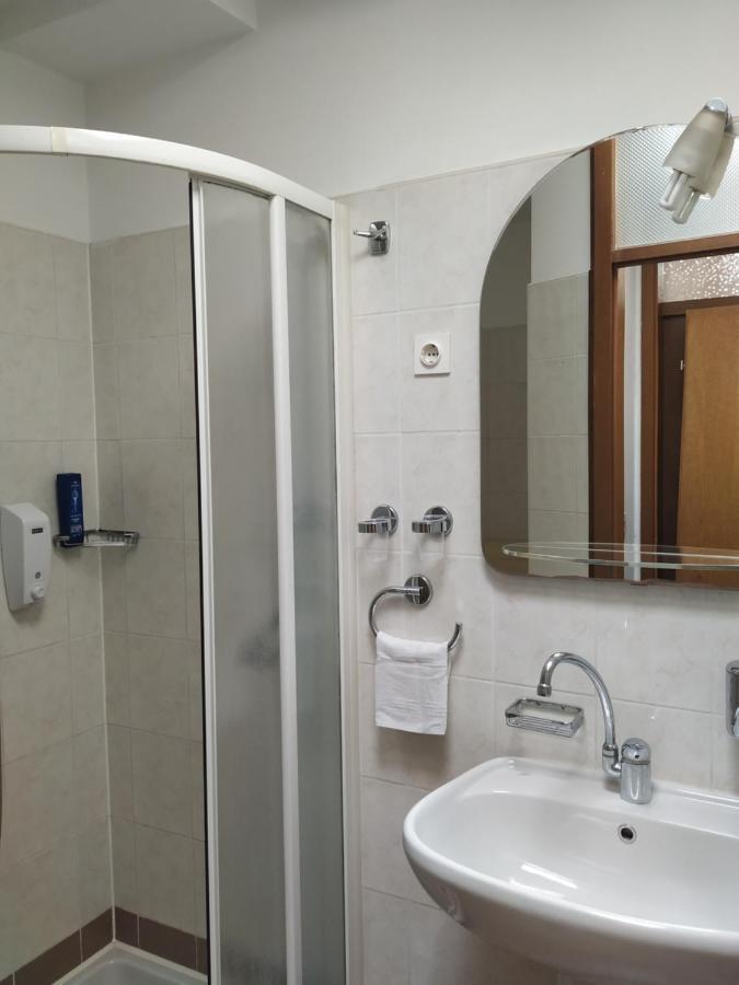 Accomodation Pertout Nova Gorica Luaran gambar