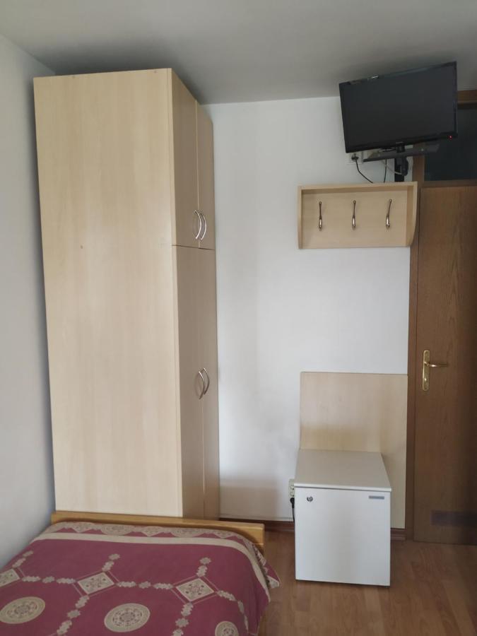 Accomodation Pertout Nova Gorica Luaran gambar