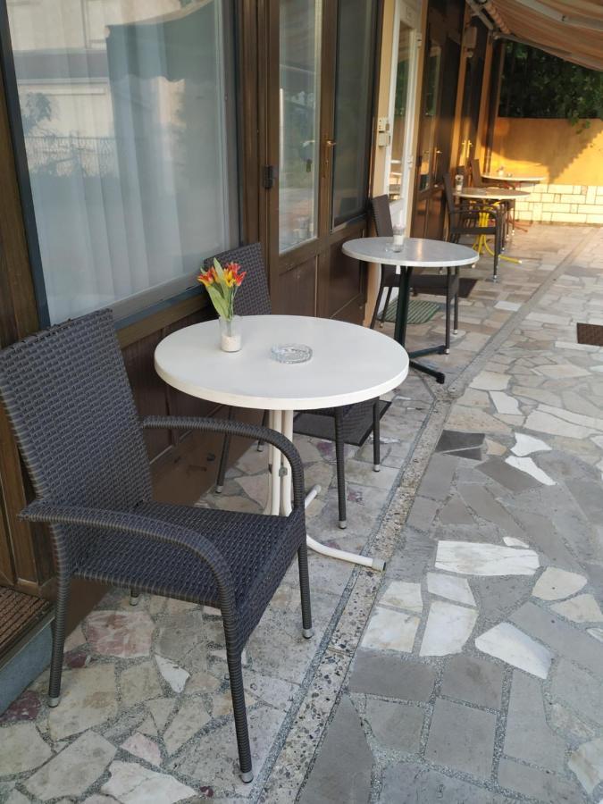 Accomodation Pertout Nova Gorica Luaran gambar