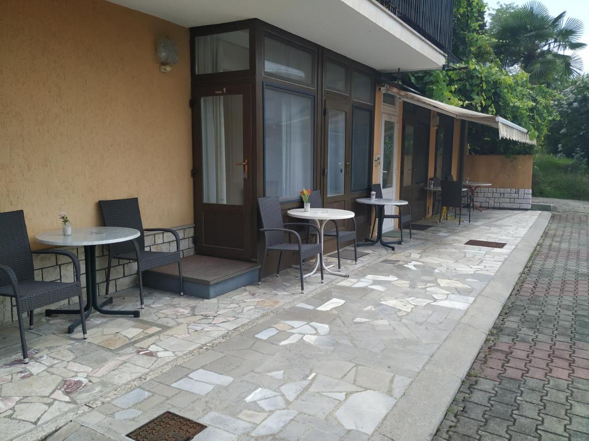 Accomodation Pertout Nova Gorica Luaran gambar