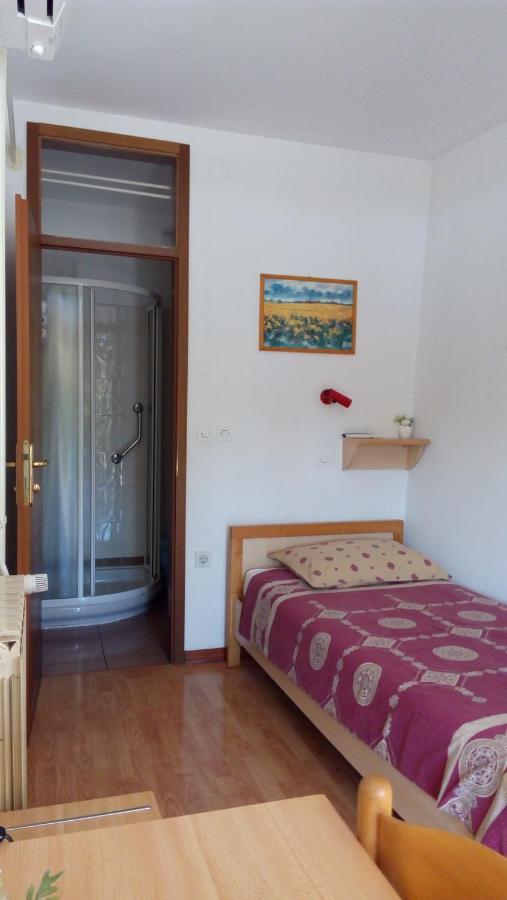 Accomodation Pertout Nova Gorica Luaran gambar